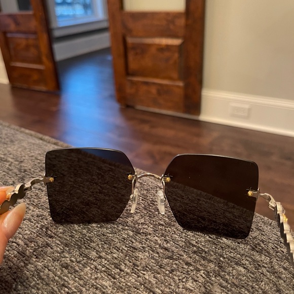 Gucci sunglasses 2020 model brand new!! - Picture 7 of 12